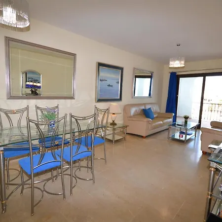 Marina Real 252 Apartment *