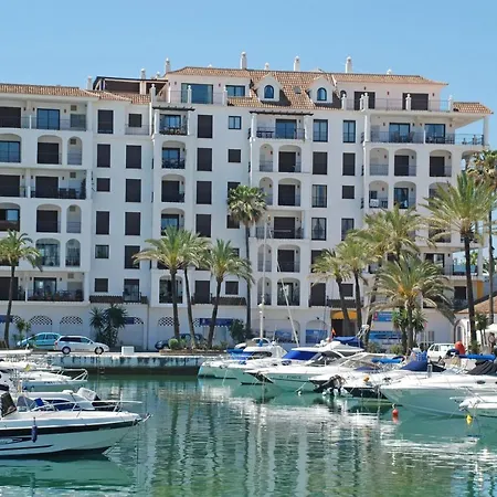 Marina Real 252